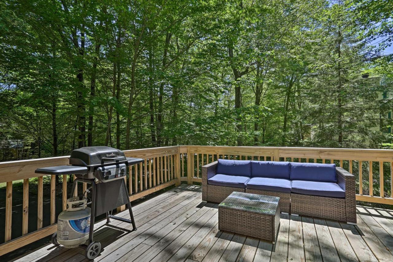 Bear Den Rustic Pocono Lake Home With Game Room! Dış mekan fotoğraf