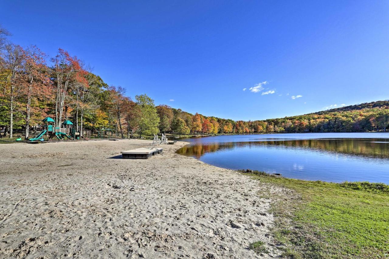Bear Den Rustic Pocono Lake Home With Game Room! Dış mekan fotoğraf