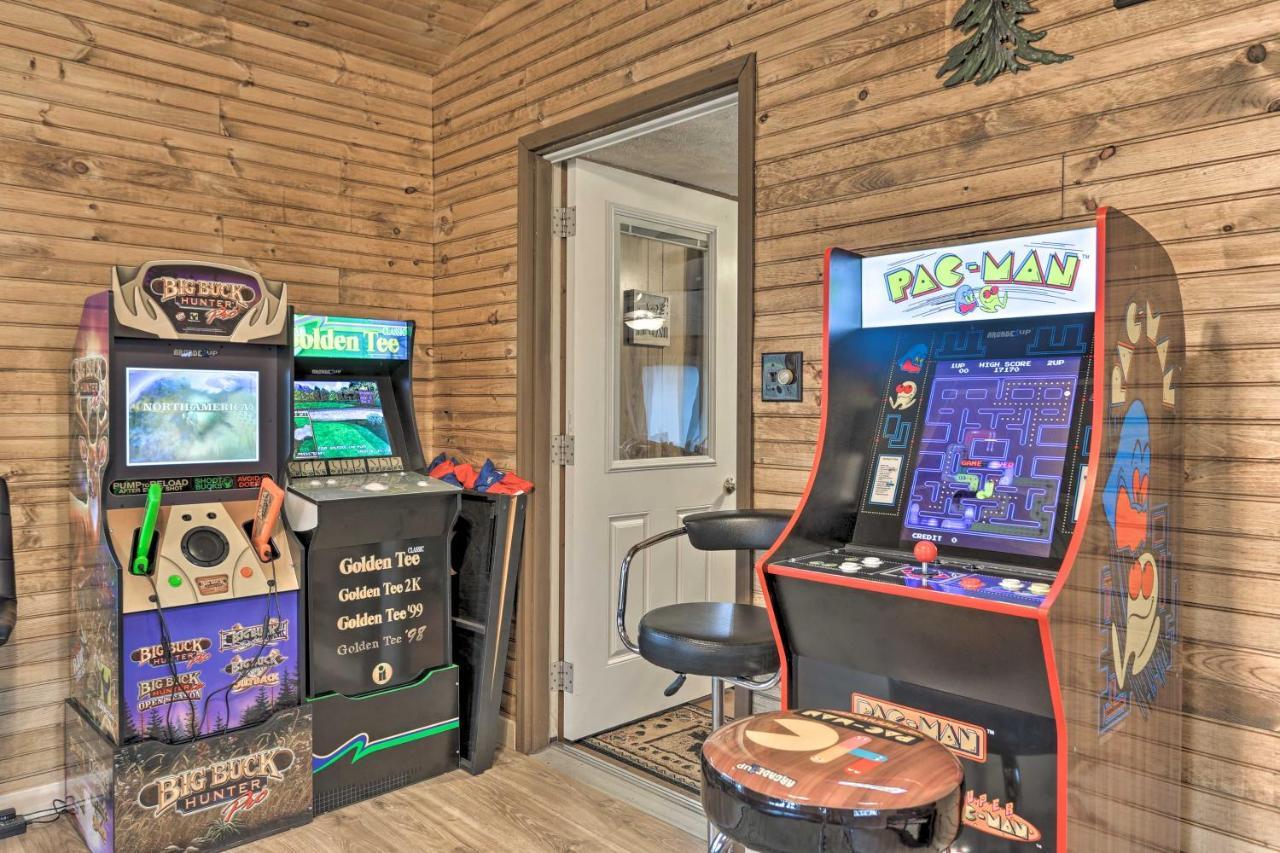Bear Den Rustic Pocono Lake Home With Game Room! Dış mekan fotoğraf