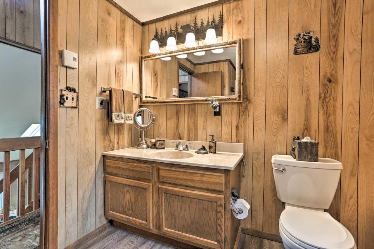 Bear Den Rustic Pocono Lake Home With Game Room! Dış mekan fotoğraf