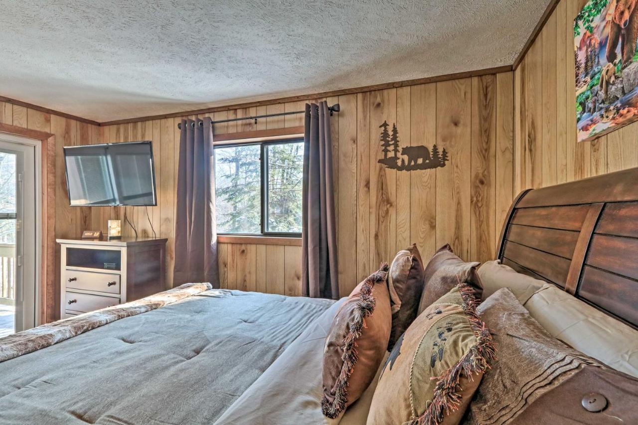 Bear Den Rustic Pocono Lake Home With Game Room! Dış mekan fotoğraf